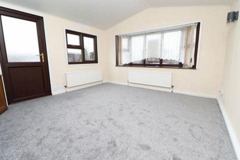 2 bedroom park home for sale, 8 Poplar Drive, Torksey Lock LN1