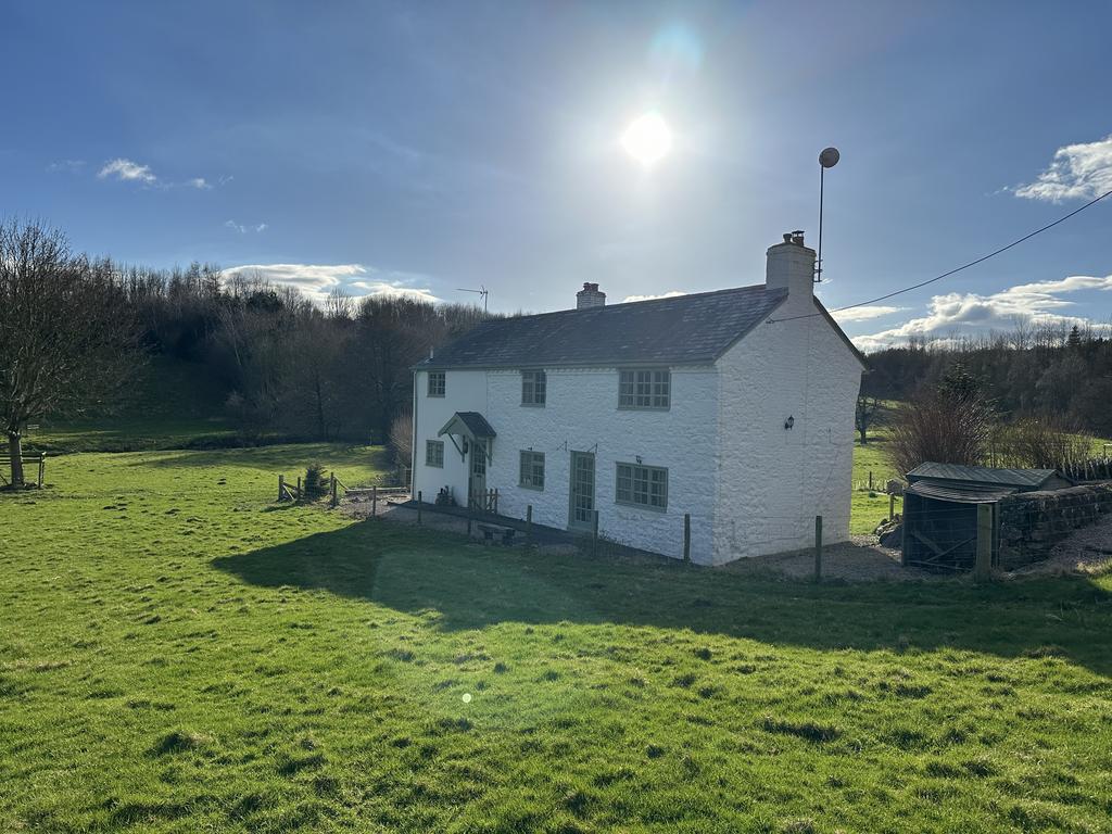 Oswestry SY10 3 bed house to rent £1,250 pcm (£288 pw)