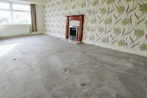 2 bedroom semi-detached bungalow for sale, Wren Drive, Leeds, LS27