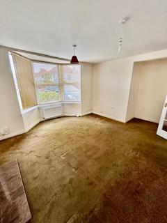 2 bedroom apartment to rent, Manor Road, Paignton
