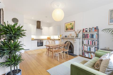 2 bedroom apartment for sale - Highbury Hill, London, N5