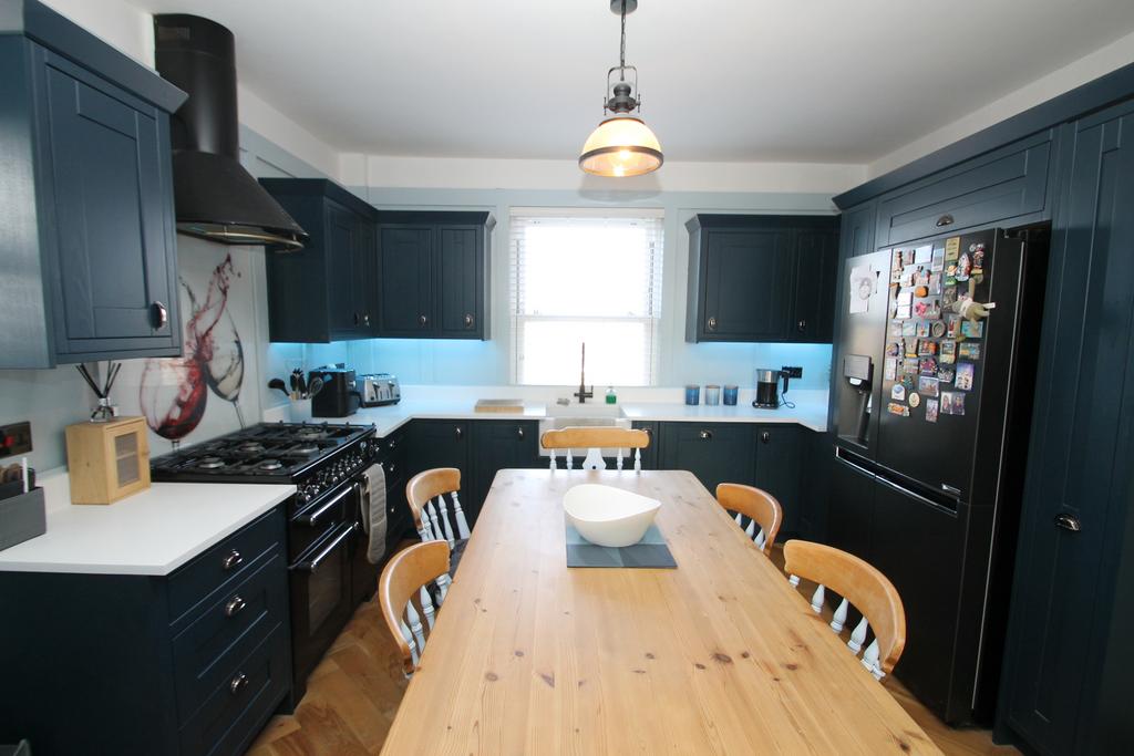 Kitchen / dining room