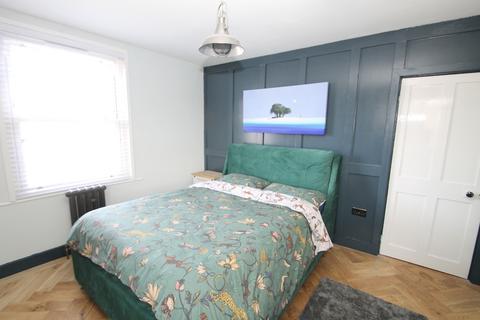 72 Portway, Wells, BA5 2BP