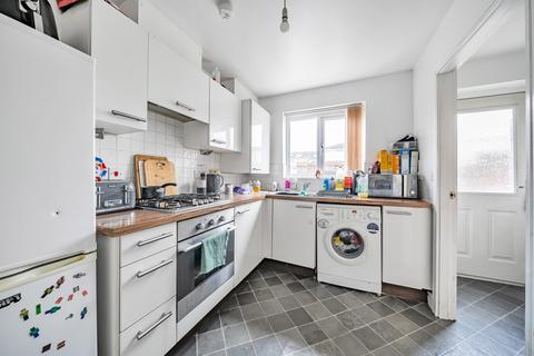 11 Ruthin Close, Oldham, OL8 4SE
