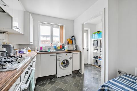 11 Ruthin Close, Oldham, OL8 4SE