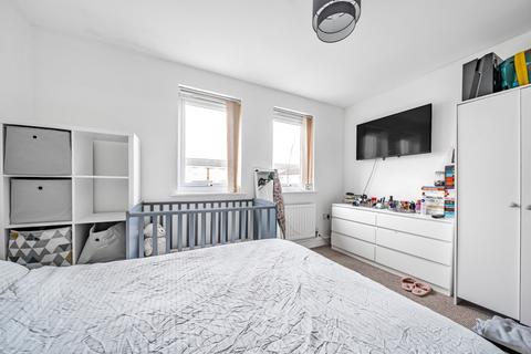 11 Ruthin Close, Oldham, OL8 4SE