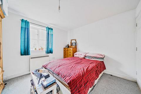 2 bedroom flat for sale - Thyme Close, Blackheath