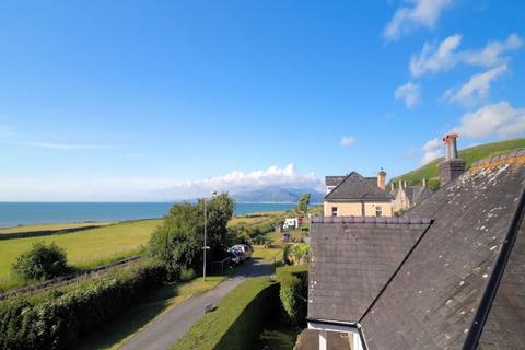 2 bedroom detached bungalow for sale, Celynin Road, Llwyngwril LL37