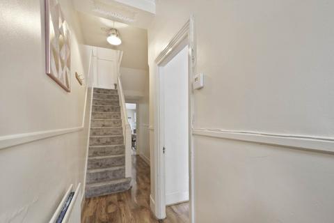 3 bedroom house for sale, Trehurst Street, London