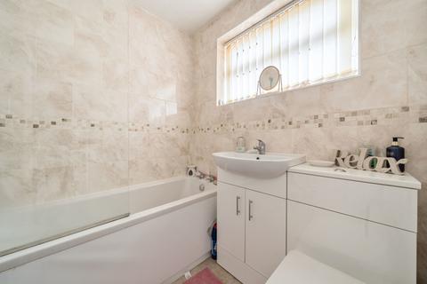 8 Beatty Avenue, Grimsby, DN33 2NT