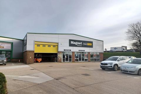 Warehouse to rent, Unit 4, Portfield Trade Centre, Chichester, PO19 8NS