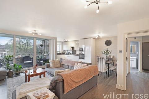 3 bedroom apartment for sale - Grange Avenue, Woodford Green IG8