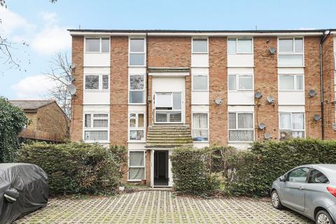 2 bedroom flat to rent - Radlett Close, Stratford, E7