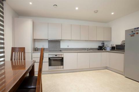 3 bedroom apartment for sale, Dunnock House, 21, Moorhen Drive, London, Greater London, NW9 7DR