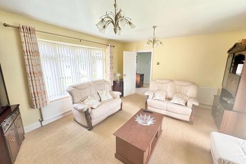 2 bedroom bungalow for sale, Gifhorn Road, Canvey Island