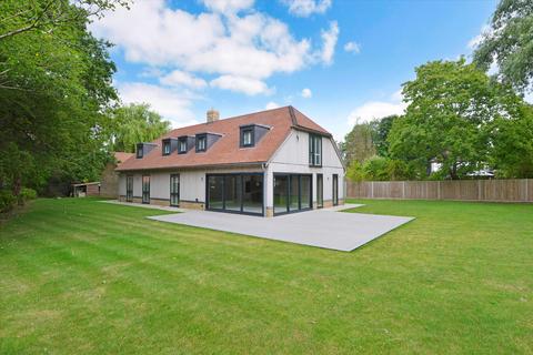 4 bedroom detached house for sale, Horsham Road, Cranleigh, Surrey, GU6 8DY