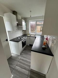3 bedroom semi-detached house to rent - 3 Bed Semi-Detached House – Chislehurst Avenue, Braunstone, Leicester. LE3 2UG. £1100PCM
