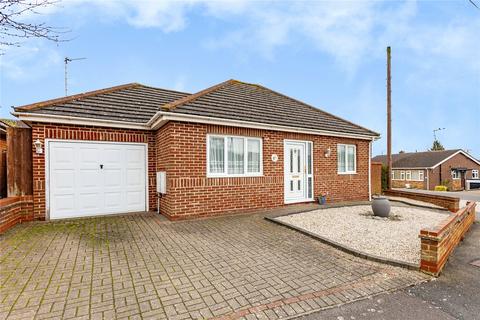 2 bedroom bungalow for sale, Hearsall Avenue, Broomfield, Essex, CM1