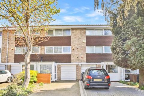 3 bedroom townhouse for sale - Hounslow TW5