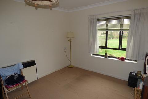 1 bedroom apartment for sale, King Edmund Court, Gillingham SP8