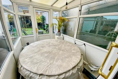 3 bedroom terraced house for sale - Tindale Avenue, Cramlington, Northumberland, NE23 2BP