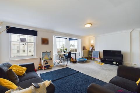 2 bedroom flat for sale, Silverdale Road, Meads, Eastbourne, BN20