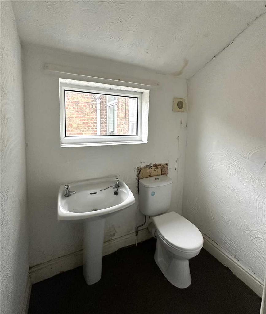 Bedroom 3: