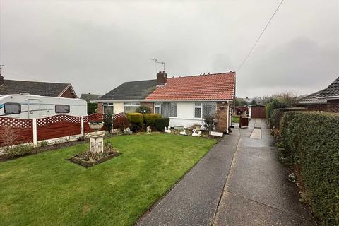 2 bedroom semi-detached bungalow for sale, Lynton Close, Scunthorpe DN15