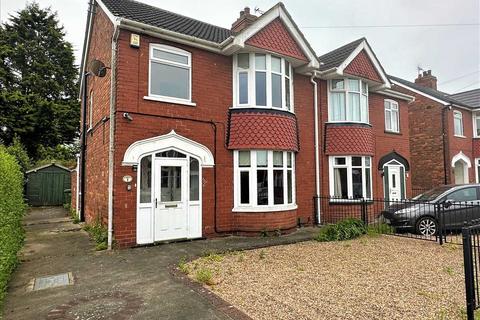 3 bedroom semi-detached house for sale, Thomas Road, Scunthorpe DN17