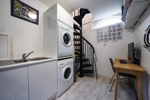 1 bedroom apartment for sale, Perham Road, London, Greater London, W14