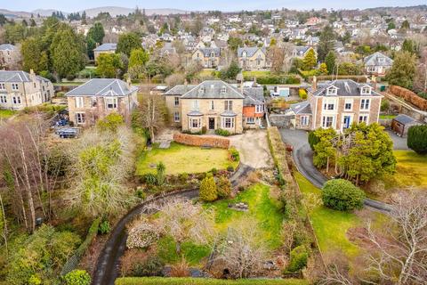 3 bedroom apartment for sale - East Montrose Street, Helensburgh, Argyll and Bute, G84 7HU