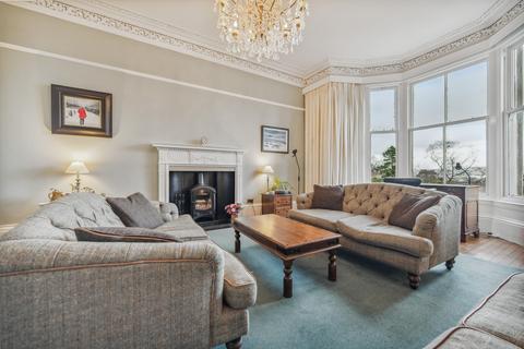 3 bedroom apartment for sale - East Montrose Street, Helensburgh, Argyll and Bute, G84 7HU