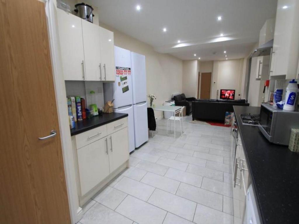Kitchen Living 1