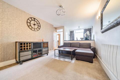 2 bedroom flat for sale - Old Windsor,  Berkshire,  SL4