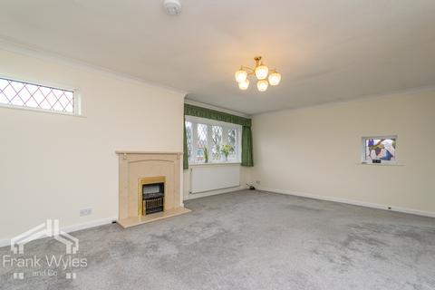 2 bedroom bungalow to rent - Audley Close, Ansdell, Lancashire