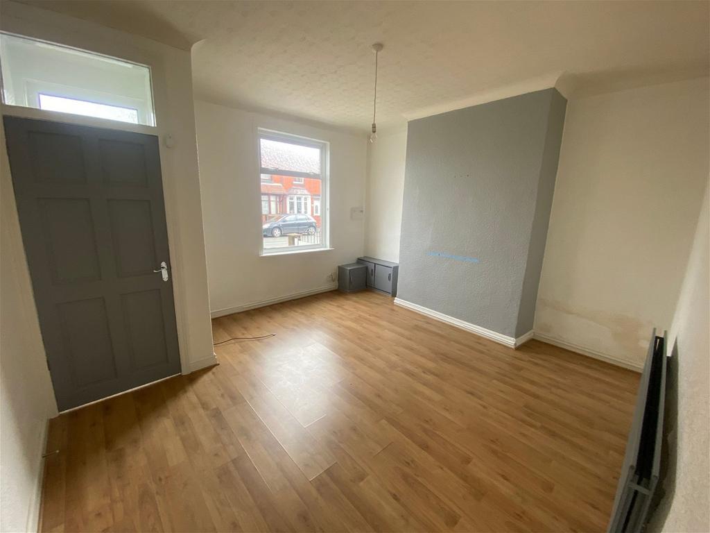 Scot Lane, Wigan 2 bed terraced house for sale £90,000