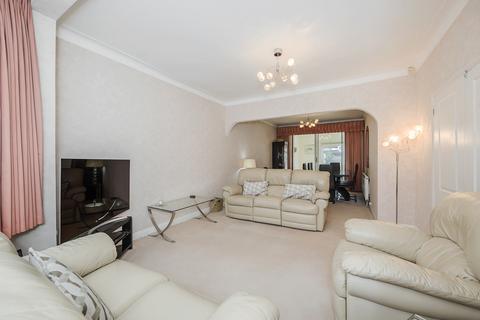 4 bedroom end of terrace house for sale, Parham Drive, Ilford, Essex