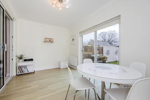 4 bedroom end of terrace house for sale, Parham Drive, Ilford, Essex
