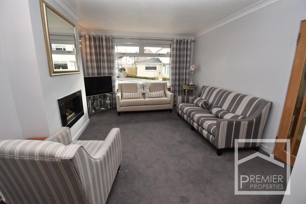 Priory Drive, Uddingston 3 bed semidetached house £290,000