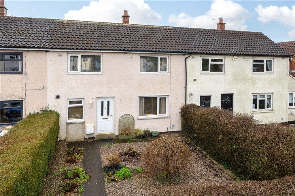 Queensway, Guiseley, Leeds, West Yorkshire, LS20 3 bed terraced house