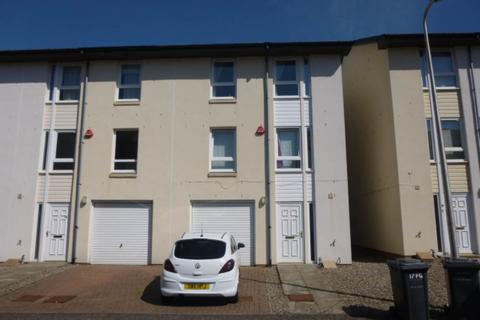 4 bedroom house to rent, 17 Friary Gardens, ,