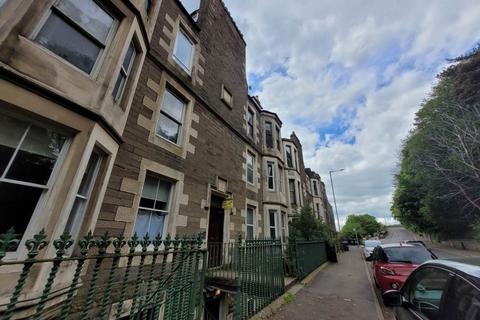 5 bedroom flat to rent, 8 2/2  Garland Place, Barrack Road,