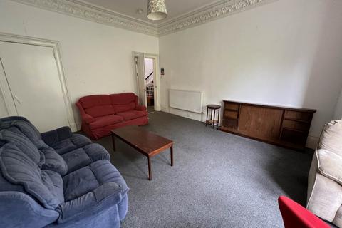5 bedroom flat to rent, 8 2/2  Garland Place, Barrack Road,