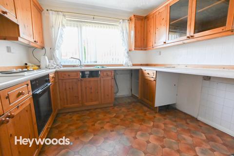 2 bedroom bungalow for sale - Welland Grove, Clayton, Newcastle-under-Lyme