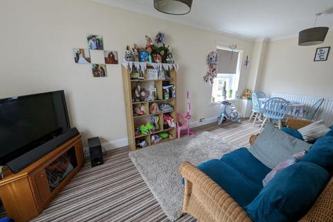 2 bedroom flat to rent, Glenmore Road, Somerset TA24
