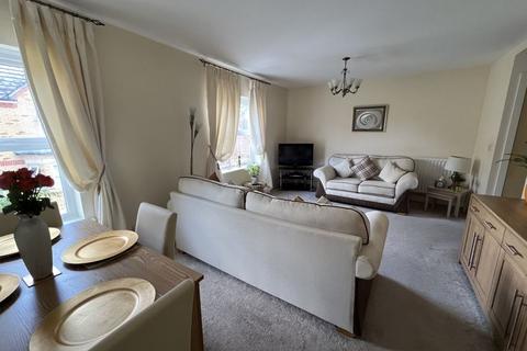 2 bedroom flat for sale, 3 Hyde Close, Romford RM1