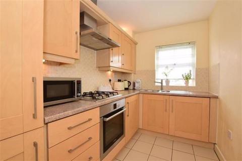 2 bedroom flat for sale, 3 Hyde Close, Romford RM1