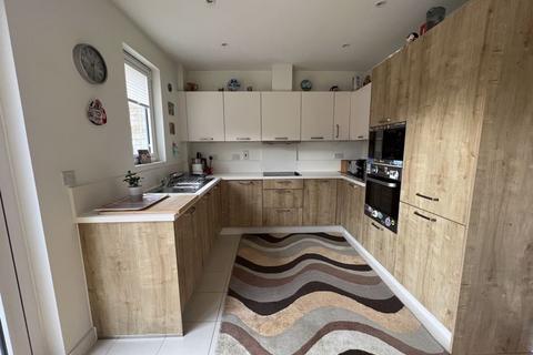 4 bedroom townhouse for sale, Camborne Road, Edgware HA8