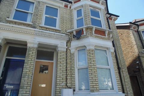 2 bedroom flat for sale, Muschamp Road, London SE15