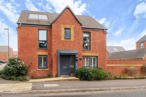 3 bedroom link detached house for sale, Sidney Martin Road, Bordon, Hampshire, GU35